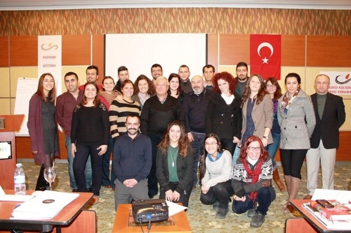 Kuşadası\'nda Kent Kimliği ve Kültürel Mirası Koruma Bilinci Semineri