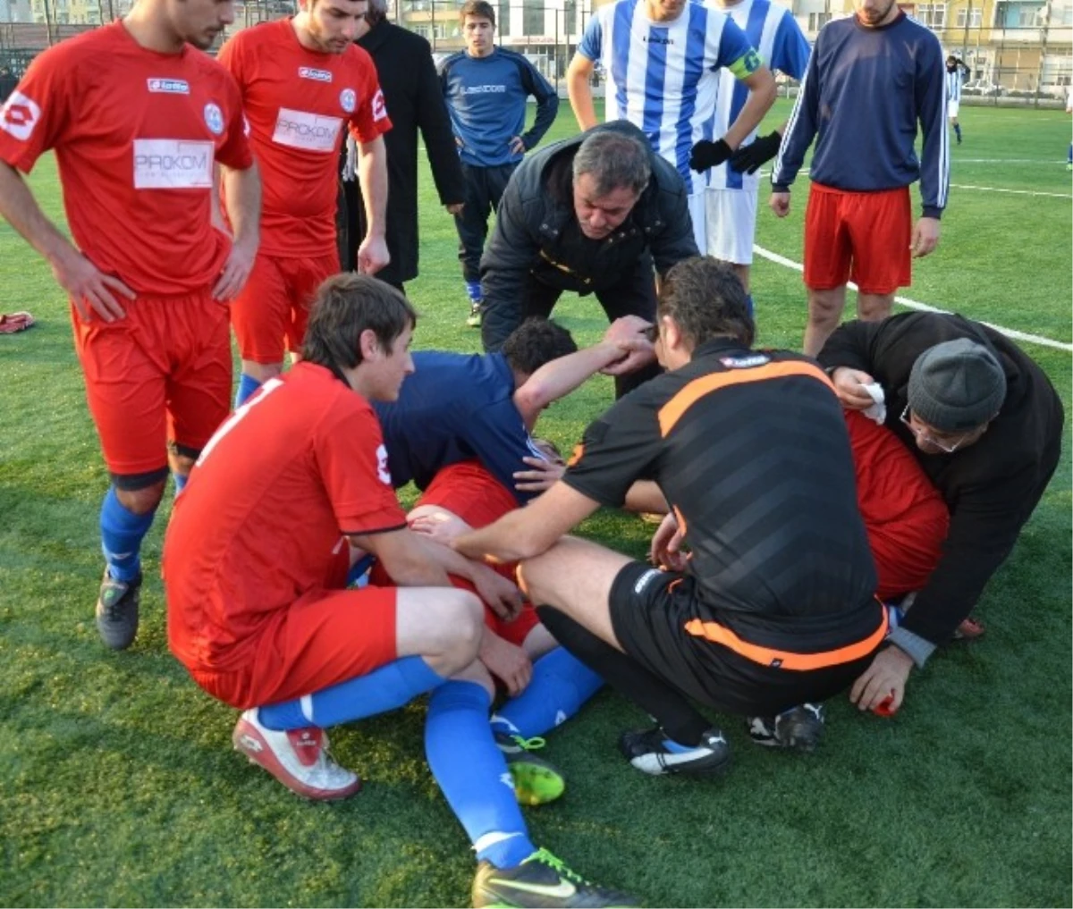 Maçta Dilini Yutan Futbolcu Ölümden Döndü