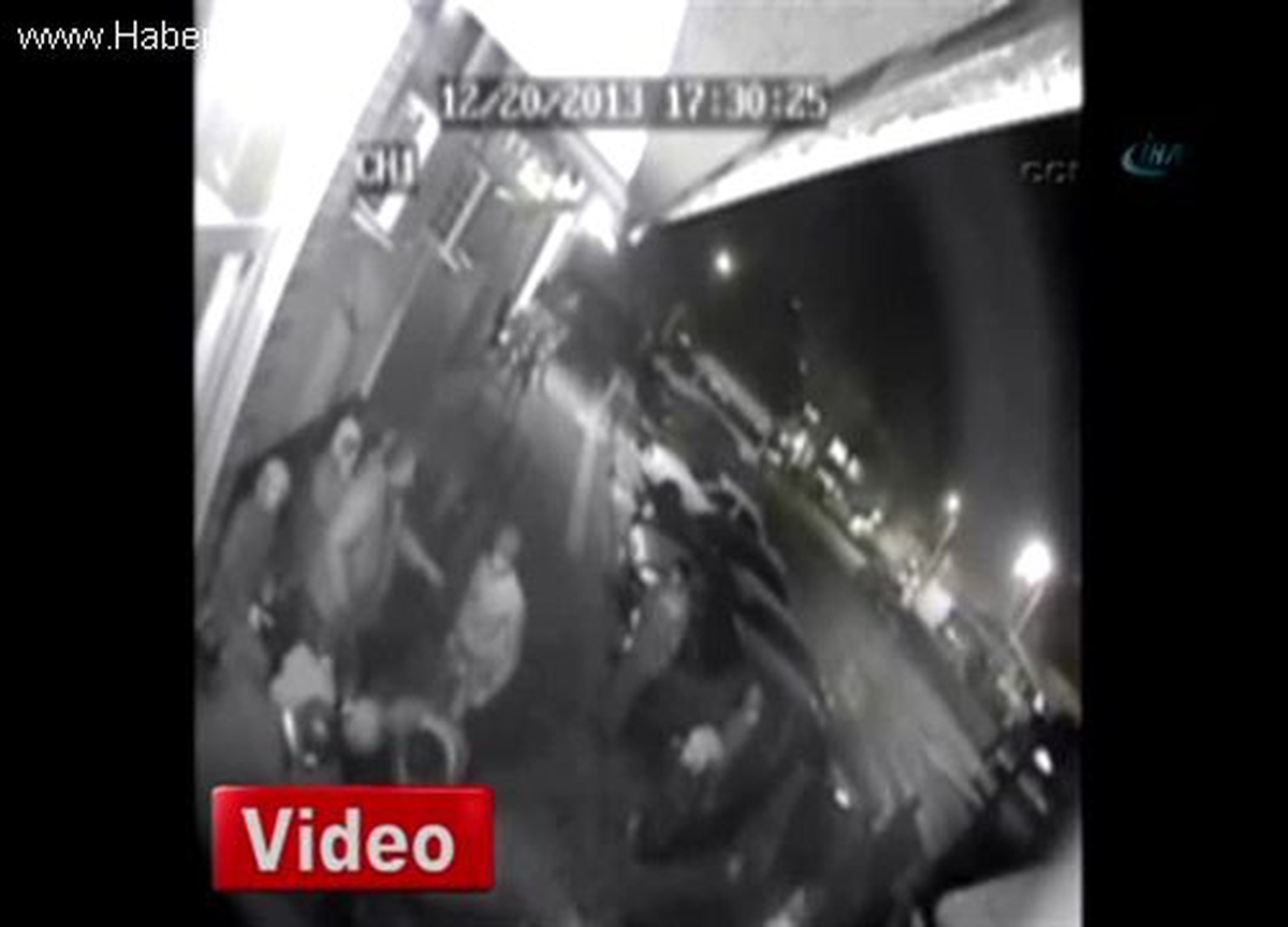 Niksar\'da Bıçaklama Anı Güvenlik Kamerasına Yansıdı