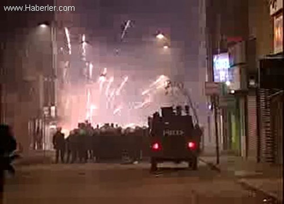 Okmeydanı\'nda Polis Müdahalesi