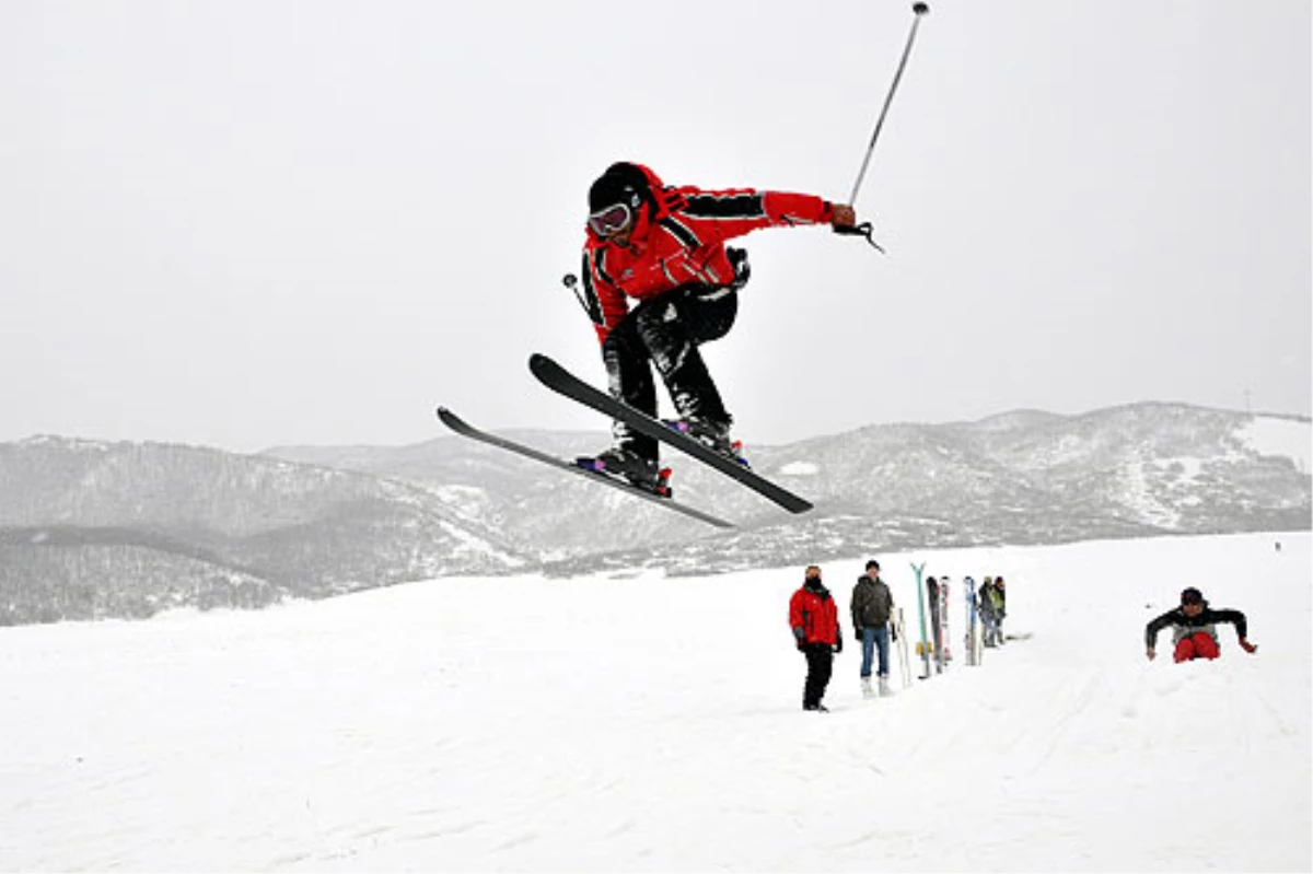 Ovacık\'ta Kayak Sezonu Açıldı