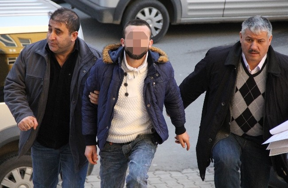 Samsun\'da Bıçaklı Saldırı: 3 Yaralı