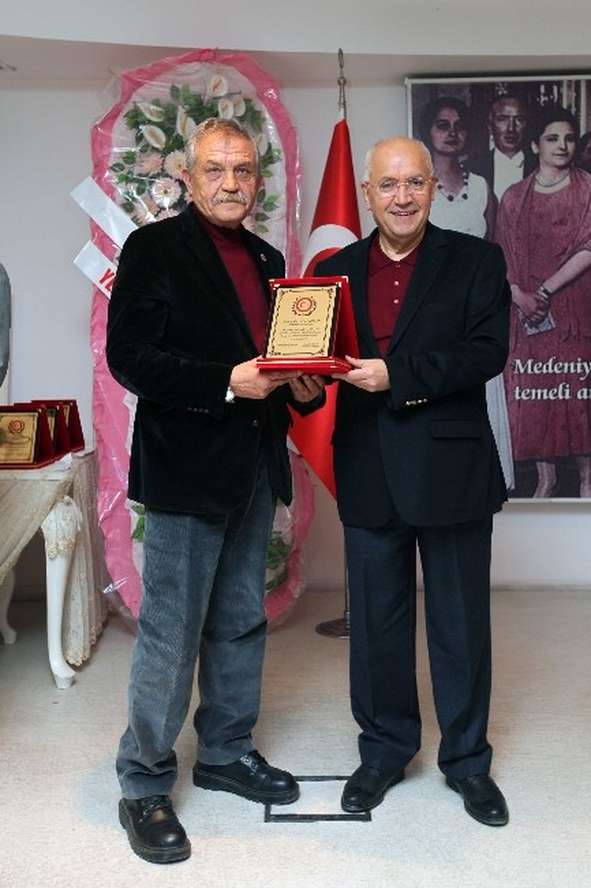 Yaşar Muhtarlarla Genel Kurulda