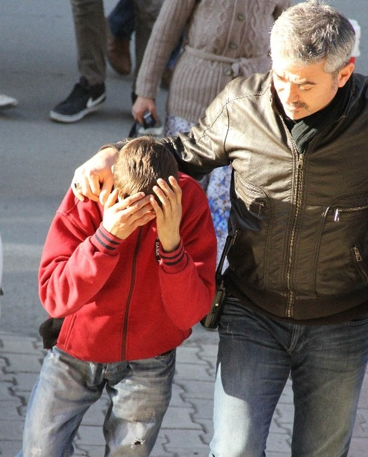 3 Gün Önce Serbest Bırakılan Hırsızlık Zanlısı Çocuk Yine Yakalandı