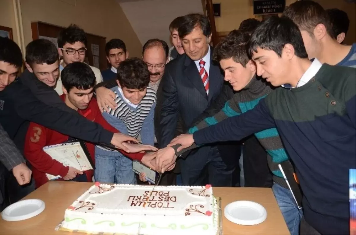 4g Projesi Kapsamında Yürütülen Fotoğrafçılık Kursunda Son Ders