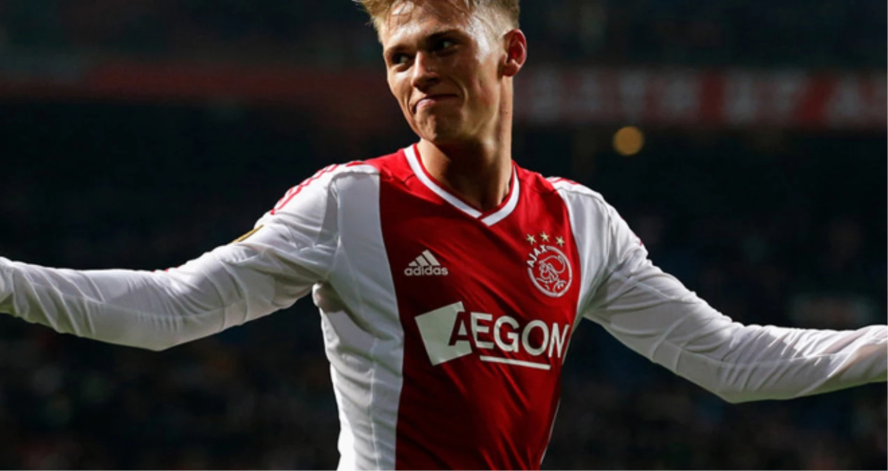 Ajax İlk Yarıyı Lider Tamamladı