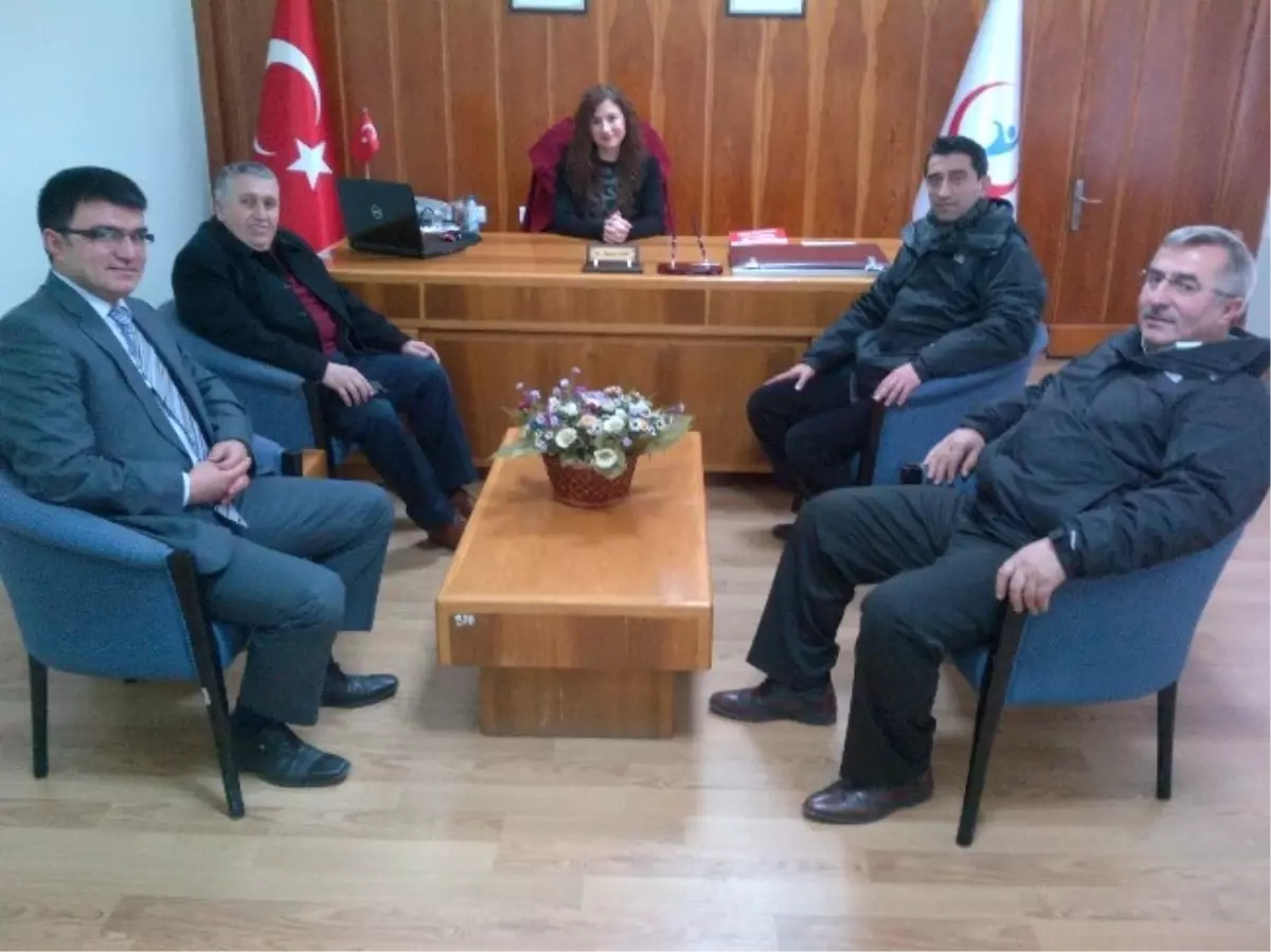 AK Parti İlçe Teşkiltından Toplum Sağlığı\'na Ziyaret