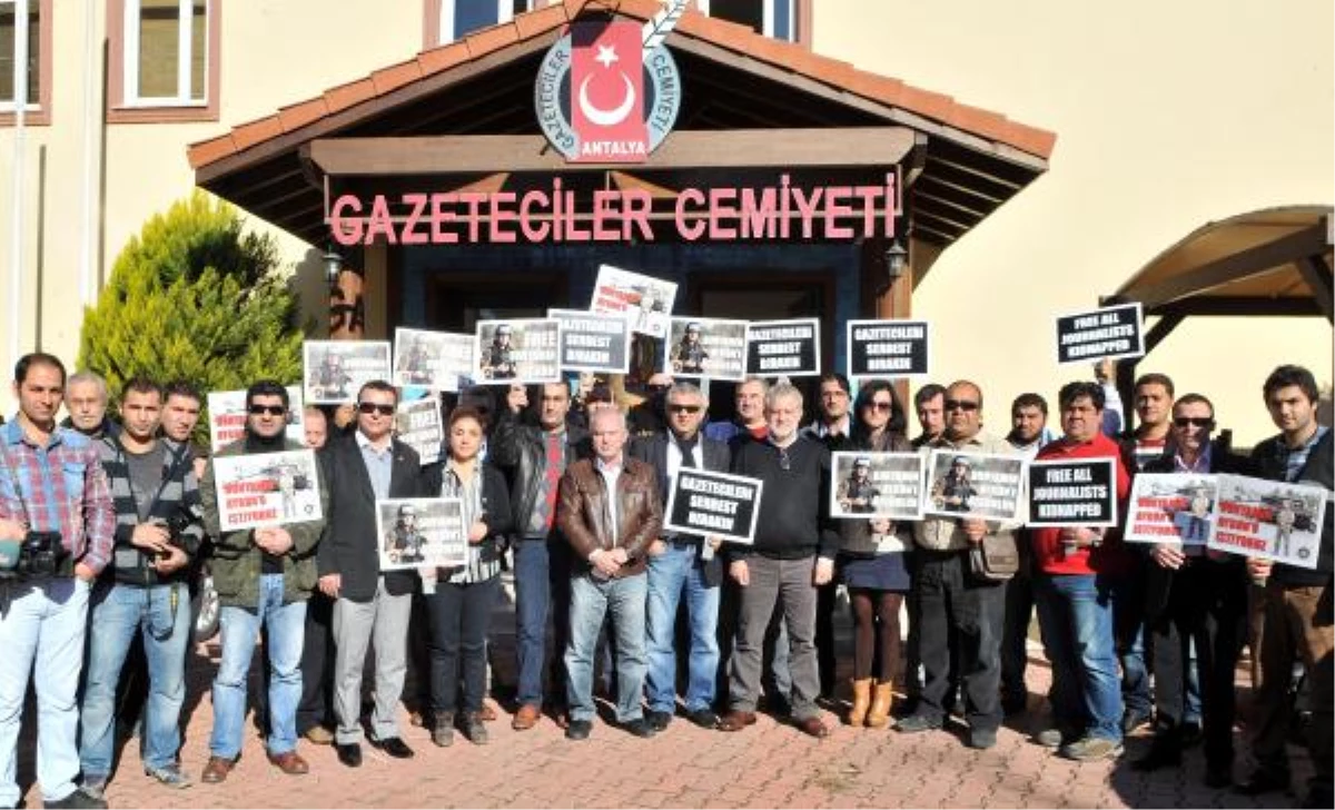 Antalyalı Gazeteciler: Bünyamin\'e Özgürlük