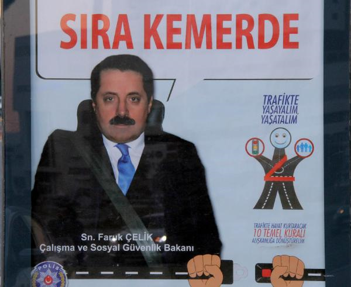 Bakan ve Milletvekillerine Photoshop\'la \'Emniyet Kemeri\' Takıldı