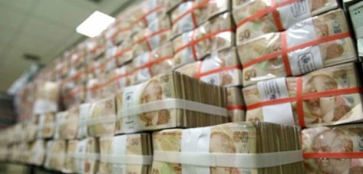 Bankacılık Sektörü Kredi Hacmi 1 Trilyon 36 Milyar TL\'ye Yükseldi
