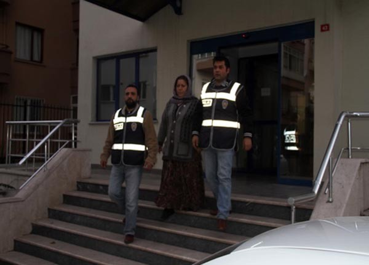 Çaldığı Altınları Satamadan Yakalandı