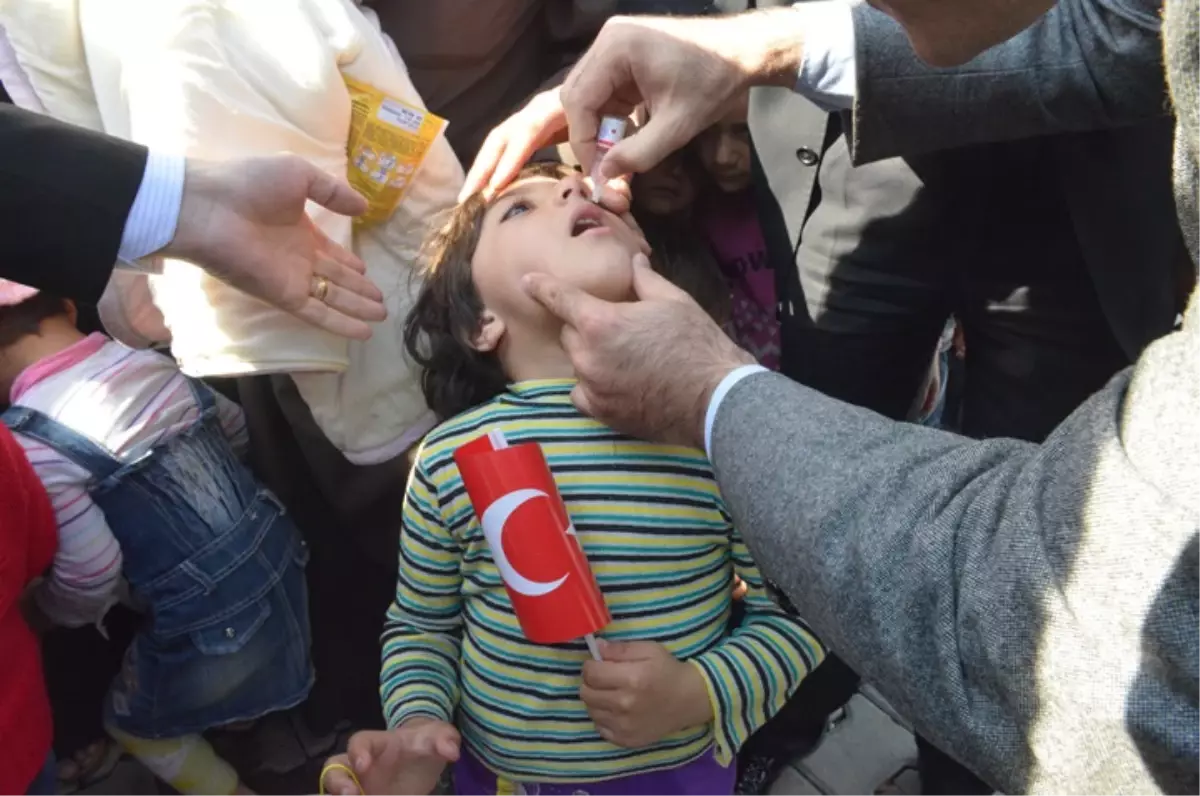 Çocuk Felci İkinci Tur Aşı Uygulamasına Başlandı