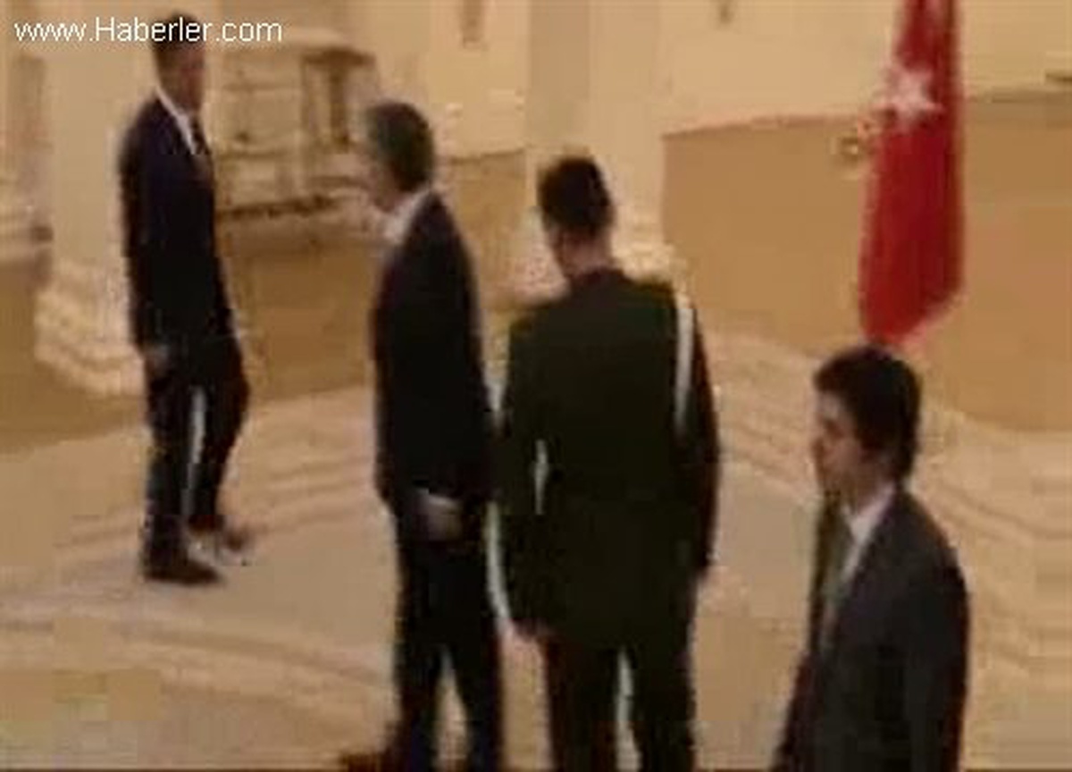 Filipinler Cumhuriyeti Büyükelçisi\'nden Güven Mektubu