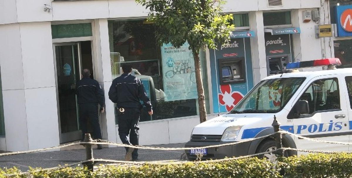 Gerçek Polislerin Sahte Polis Alarmı