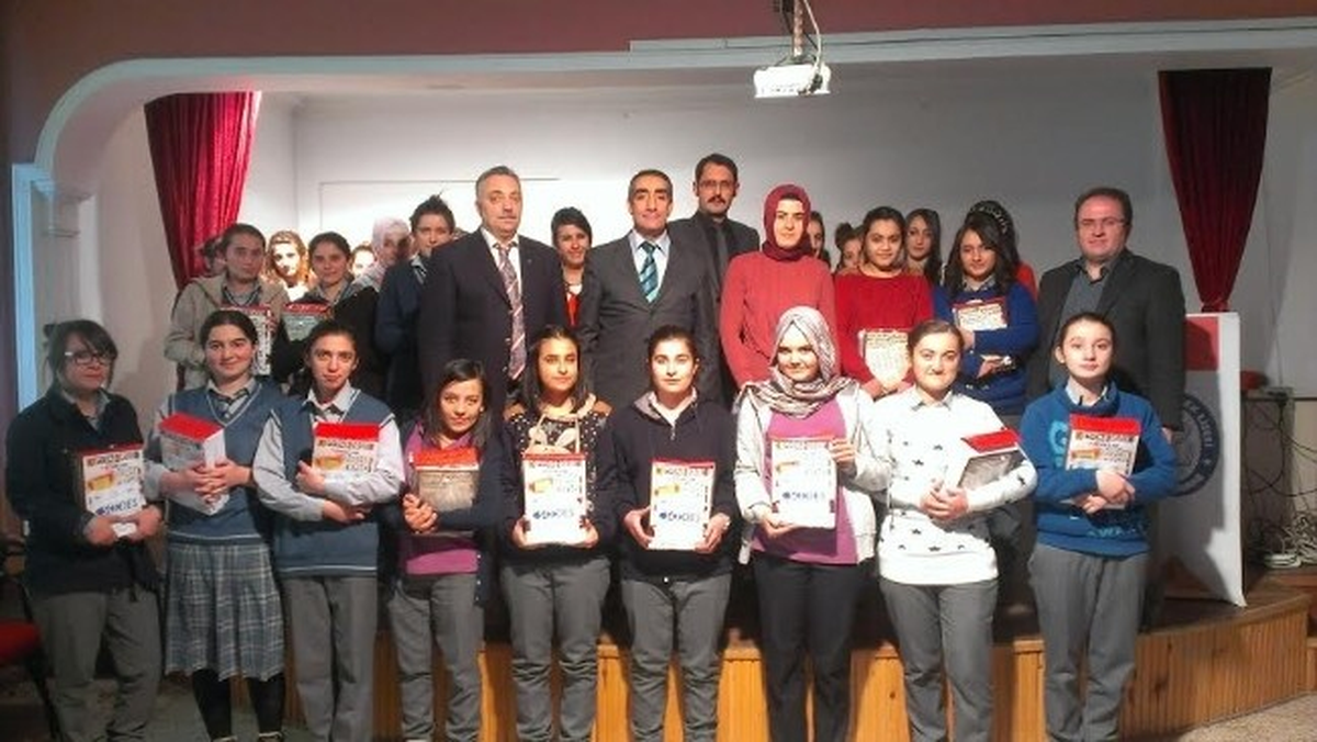 Gümüşhane\'de Sodes\'le Bin 400 Öğrenciye Materyal