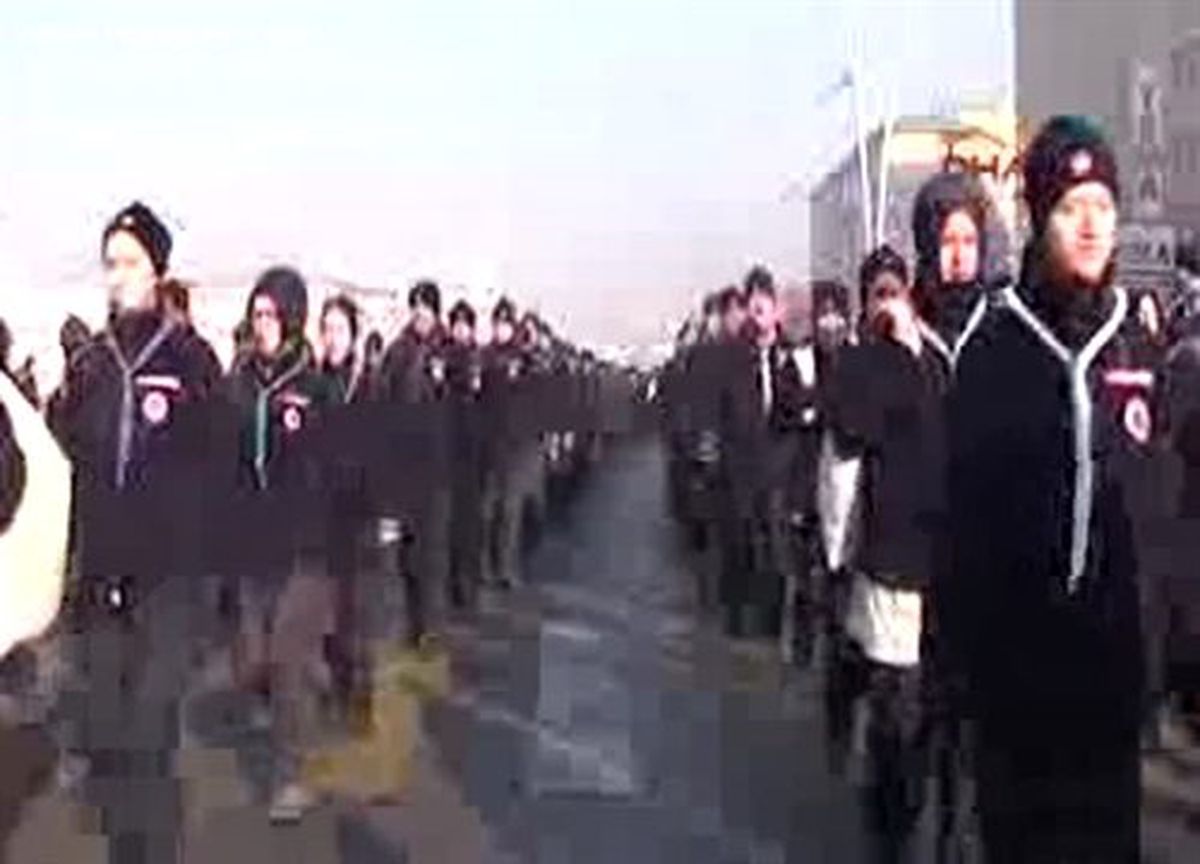 İzcilerden Şehitlikte Mıntıka Temizliği