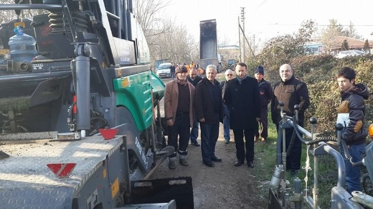 Kartepe Kirazoğlu Mahallesinde Asfalt Çalışması