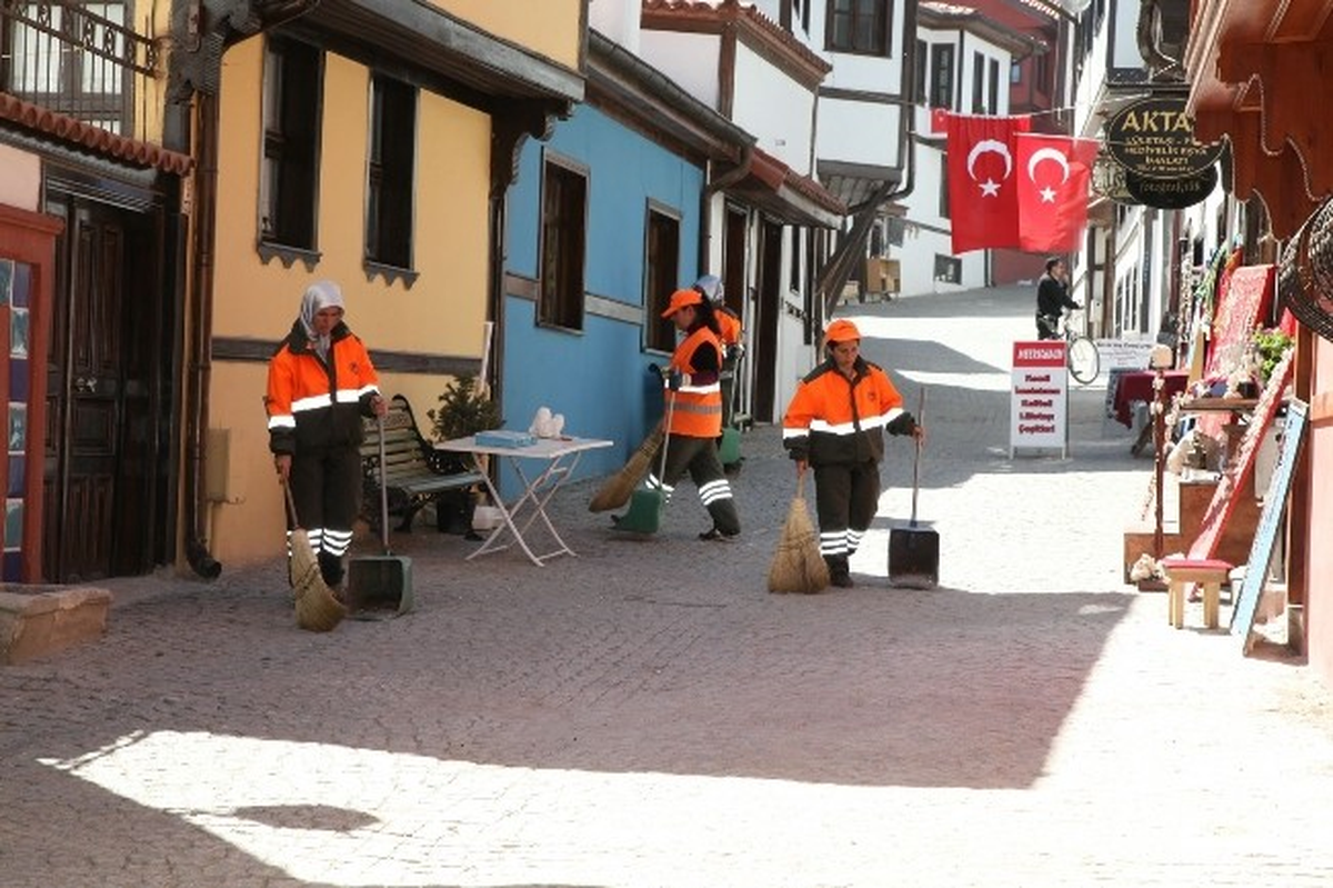 Kent Merkezi \'Temizliğin Sultanları\'na Emanet