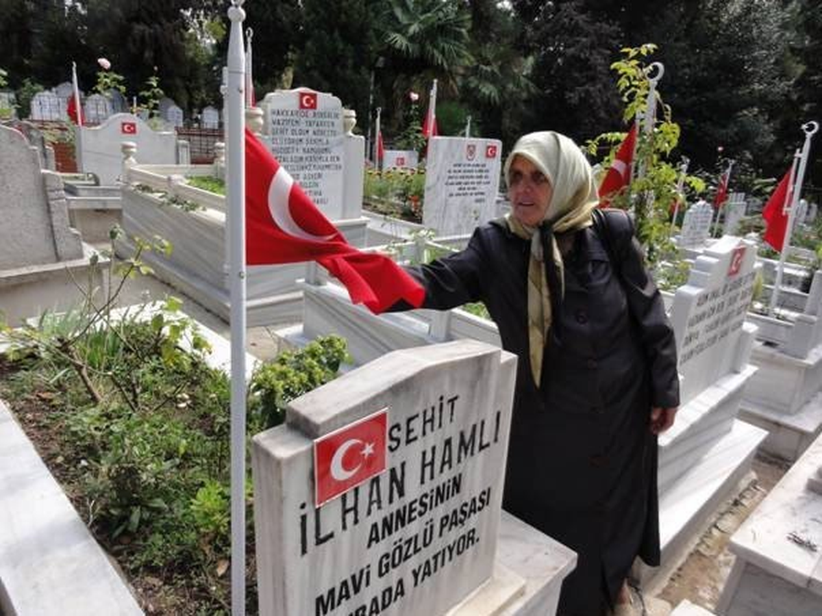 "O Fotoğraf, Şehit Analarını Ağlatıyor"