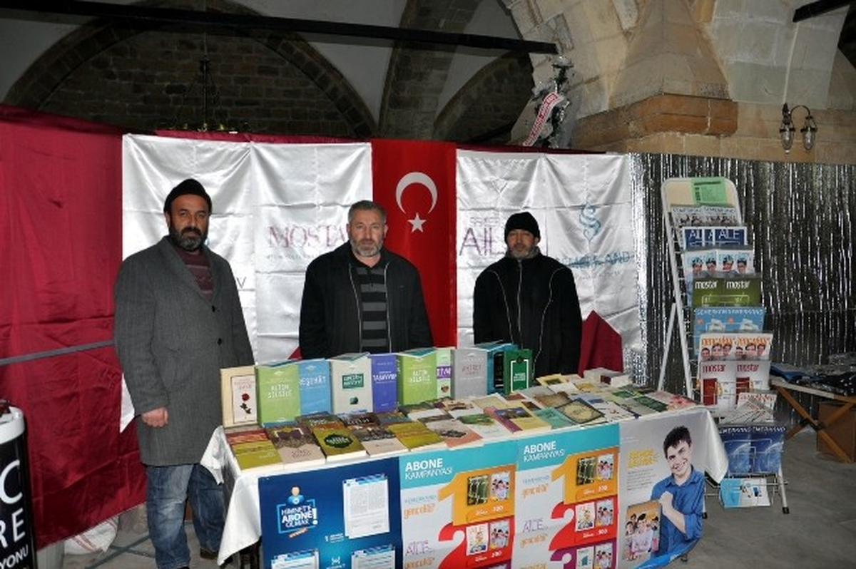 Şehit Osman Eğitim Bilim Kültür Sanat Derneği\'nden İhtiyaçlı Öğrenciler Yararına Kermes