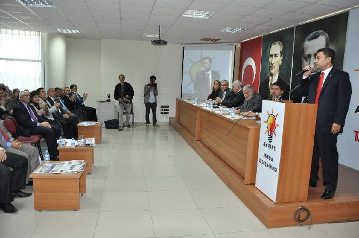 Sever Partilileriyle Buluştu