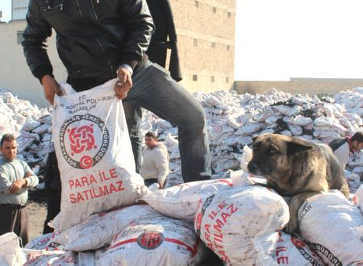 Siirt\'te 5 Bin Aileye Kömür Yardımı Yapıldı
