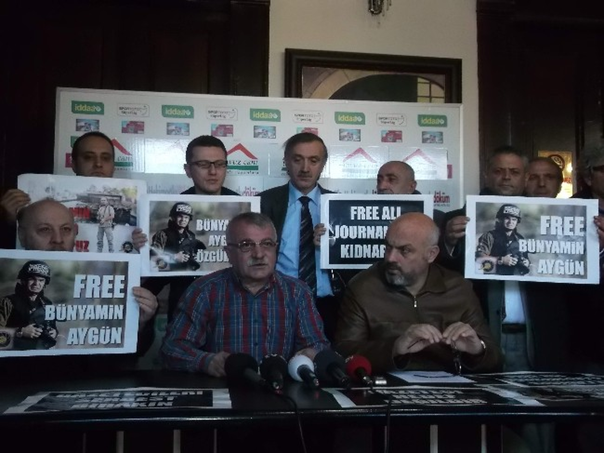 Suriye\'de Kaçırılan Milliyet Gazetesi Foto Muhabiri Bünyamin Aygün İçin Trabzon\'dan "Bırakın"...