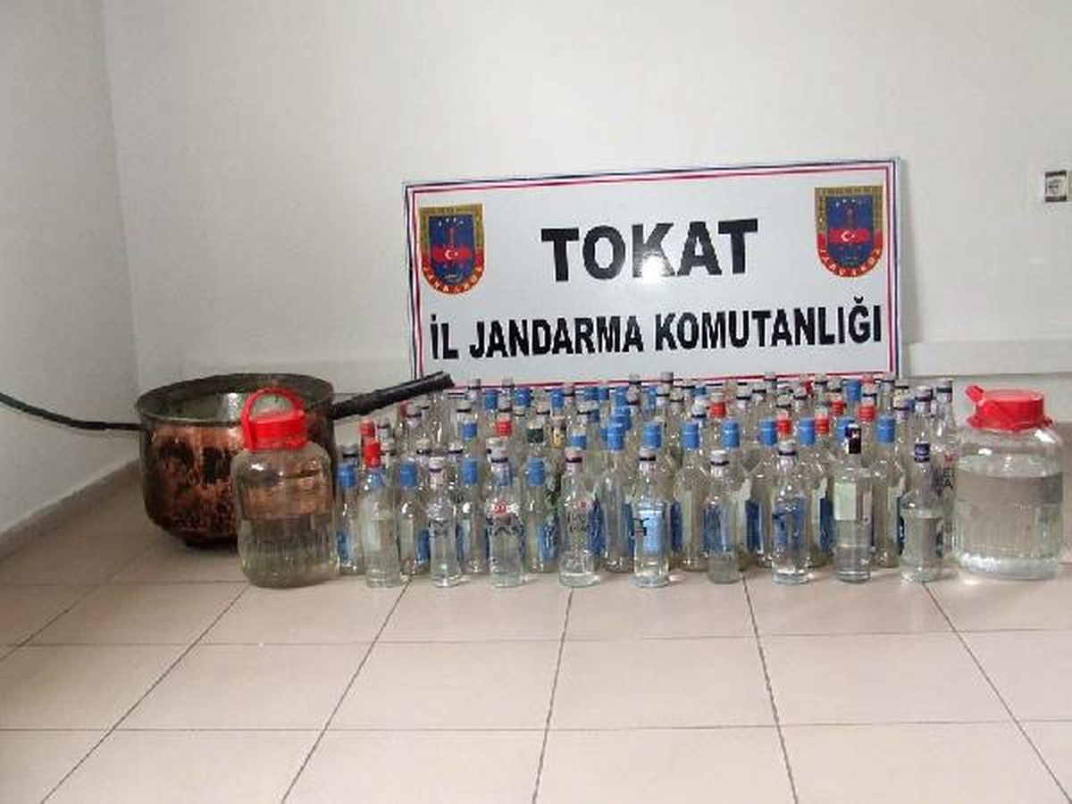Tokat\'ta 113 Litre Kaçak Rakı Ele Geçirildi