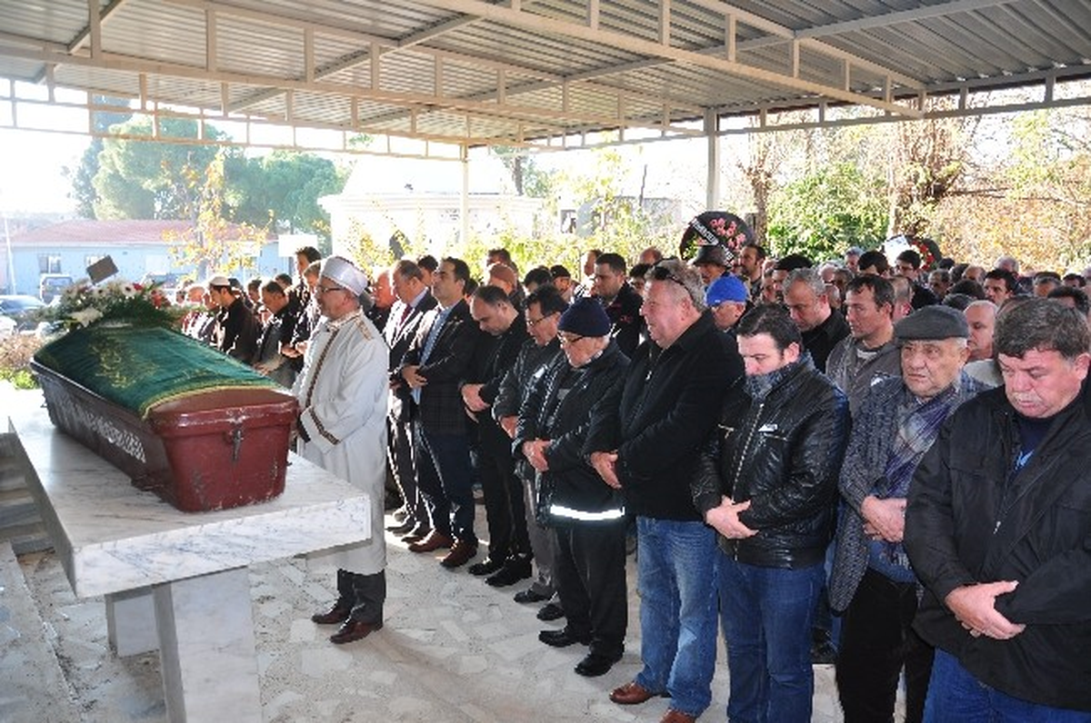 Urla Ziraat Odası Başkanı Nurettin Kılınç\'ın Eşi Vefat Etti