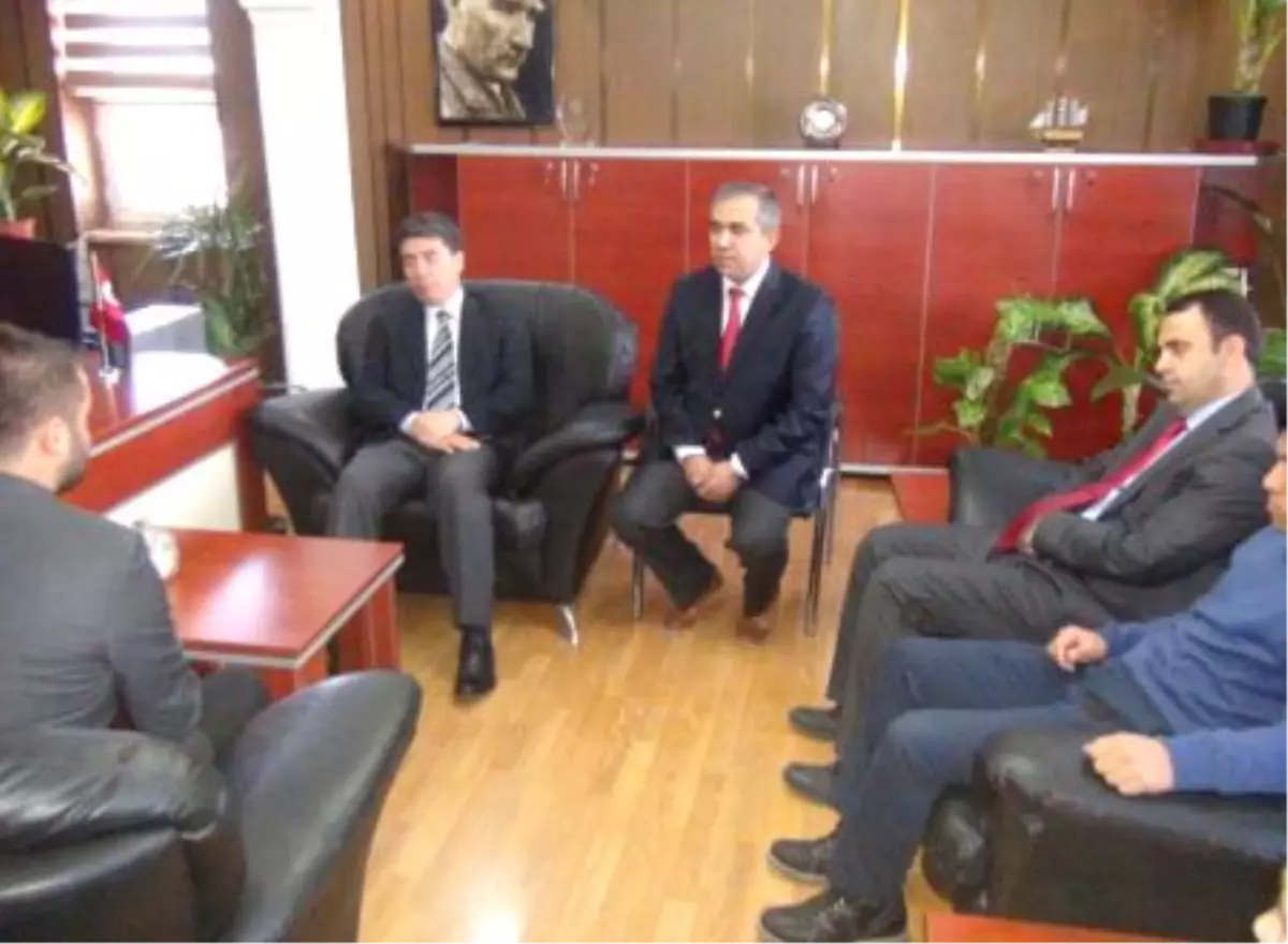 Vali Cengiz'den Bir Gözünü Kaybeden Polise Ziyaret