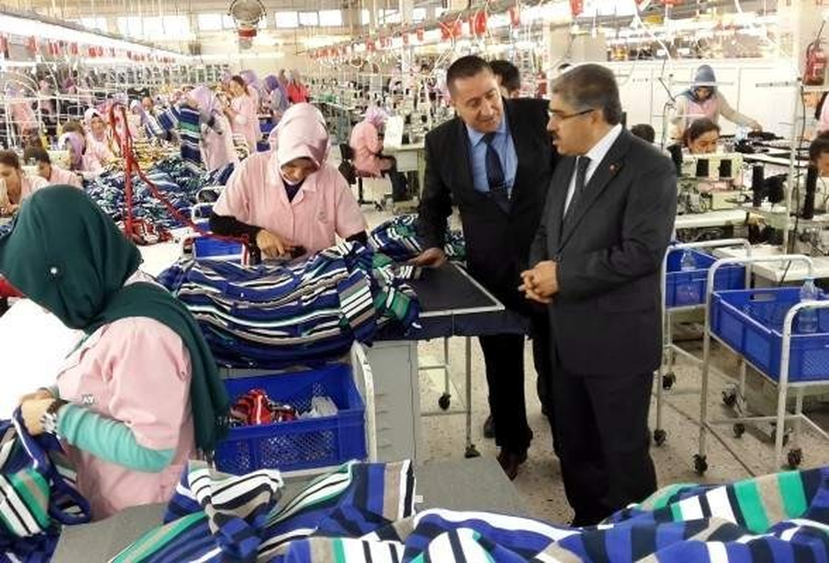 Vali Çınar, Tekstil Fabrikalarını Gezdi