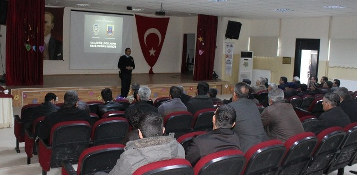 Yazıhan\'da Kış Lastiği Uygulamaları Semineri Verildi