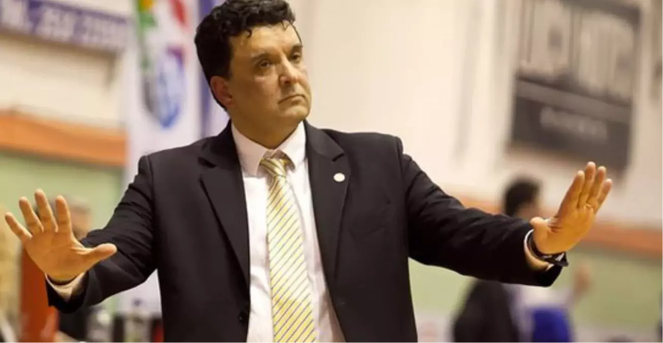 Yunan Antrenör Vaggelis Aggelou Anadolu Efes\'te