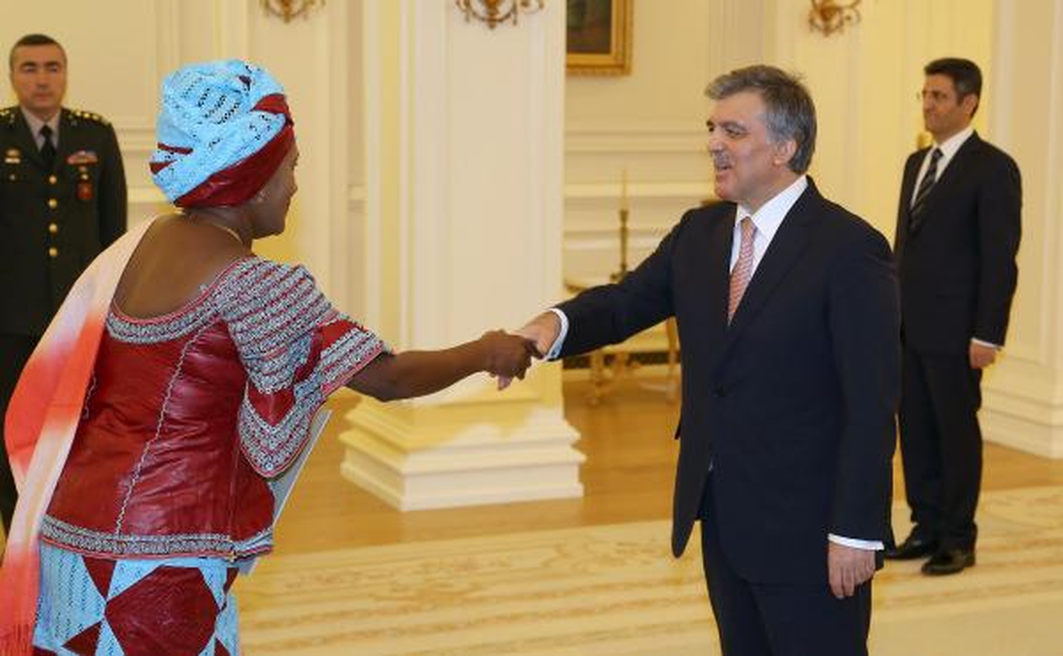 Zambiya Cumhuriyeti Büyükelçisi\'nden Güven Mektubu