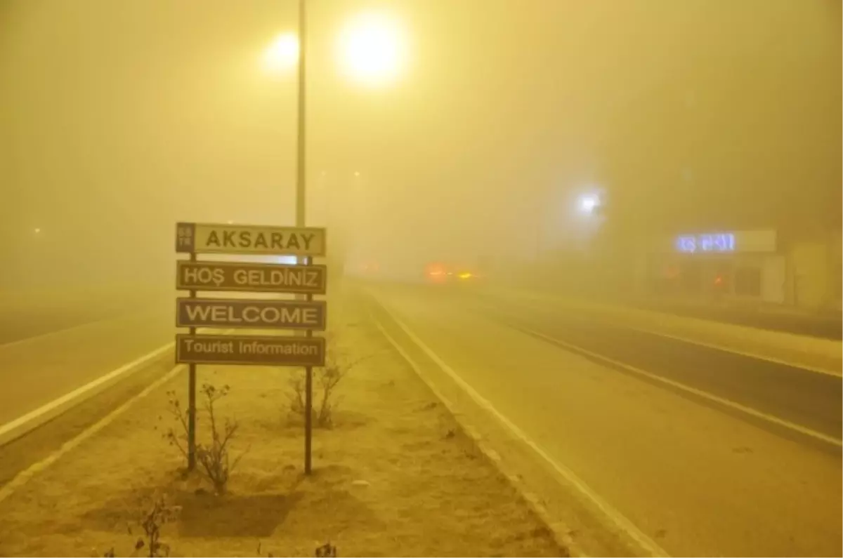 Aksaray\'da Sis Trafiği Olumsuz Etkiledi