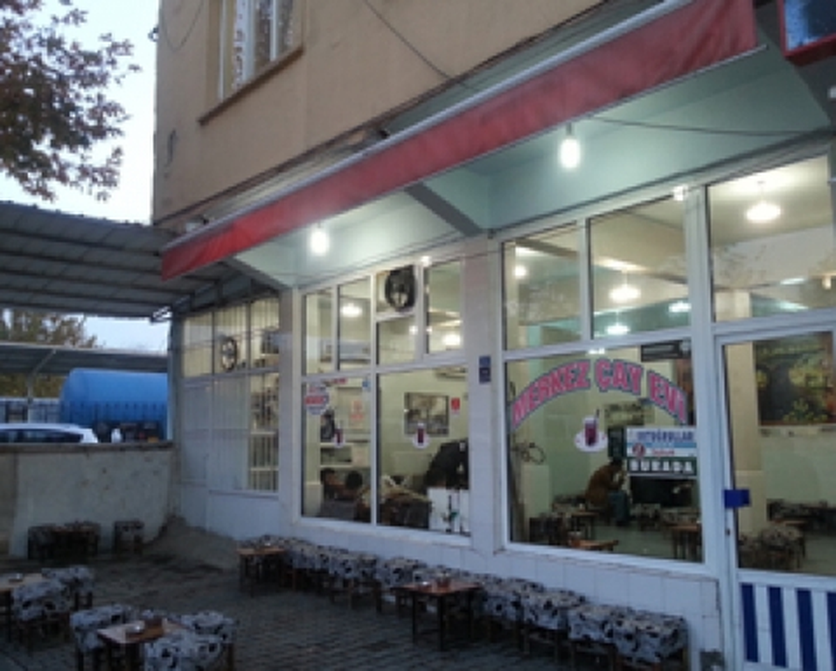 Batman\'ın En Eski Kahvehanesi Yıllara Meydan Okuyor