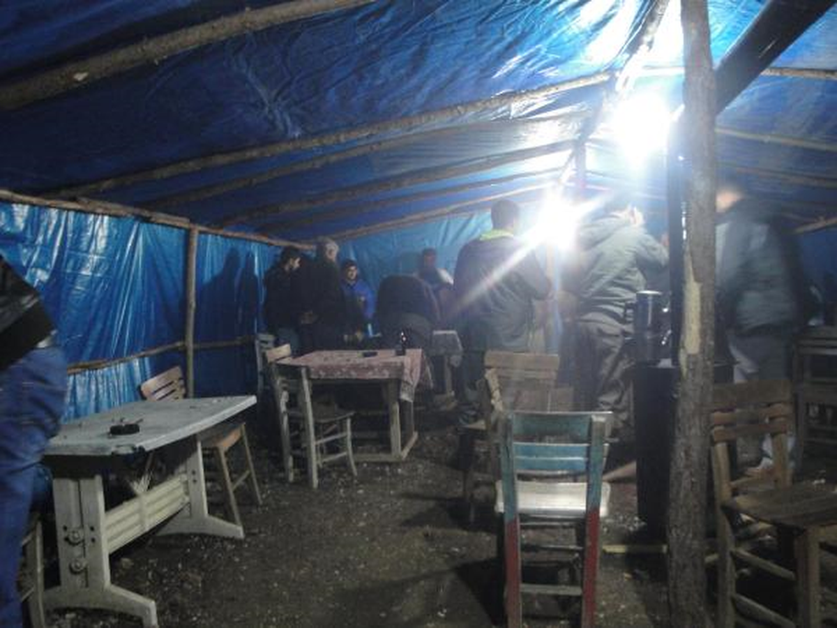 Mersin\'de Çadırdaki Kumara Jandarma Baskını