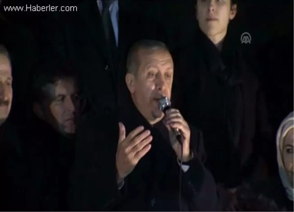 Erdoğan: \'\'Milletin kasasından, kesesinden alan varsa hesabını sorarız" -