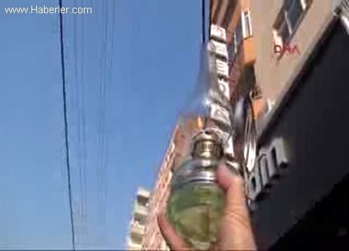 Batman\'da Elektrik Kesintilerine Gaz Lambalı Protesto