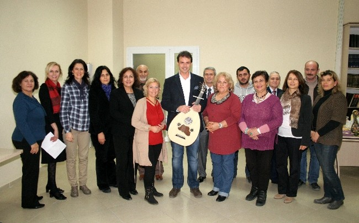 Karabağlar Sanat Müziği Kokuyor