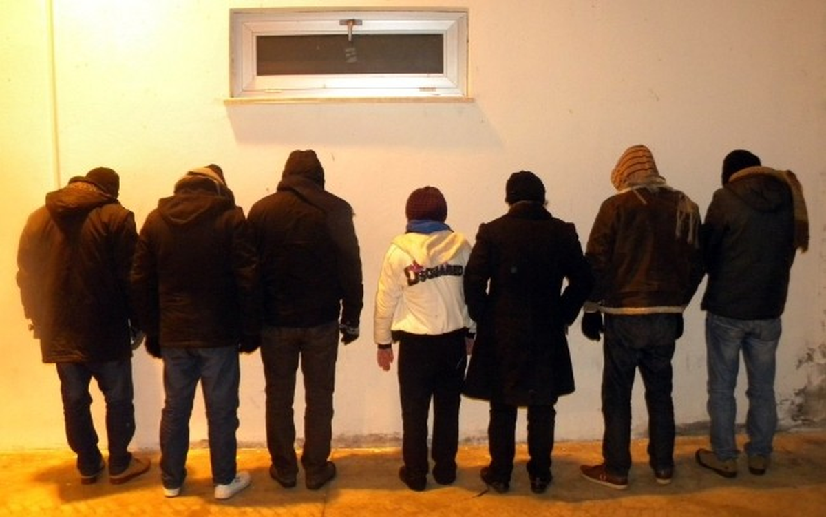 Kumaş Yüklü Tır\'dan 7 Suriyeli Göçmen Çıktı