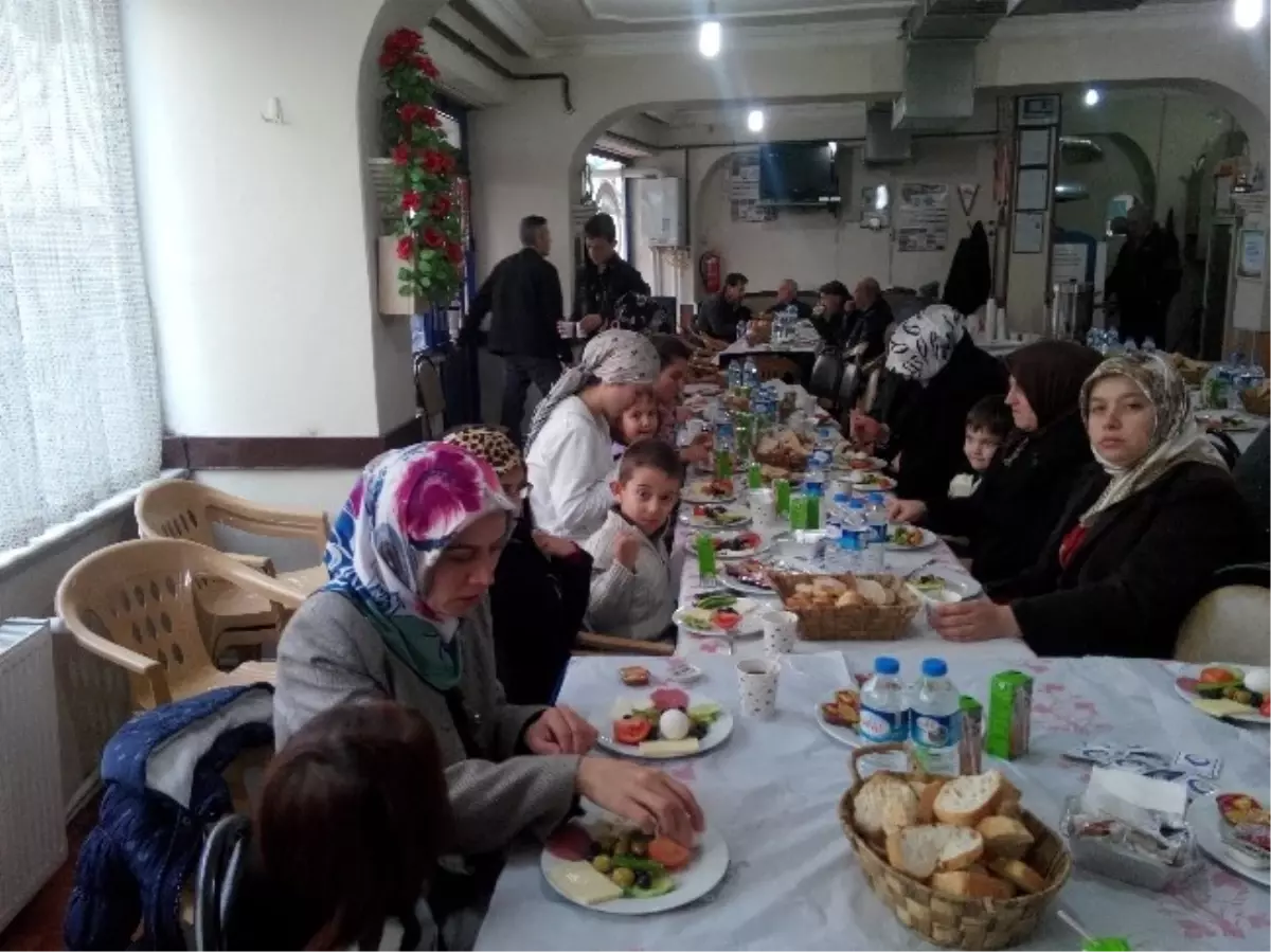 Kuzey Kafkaslılar Kahvaltıda Biraraya Geldi