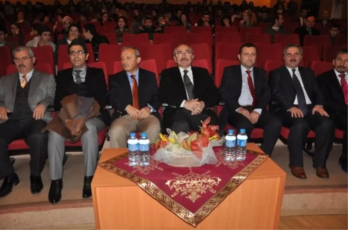 Mesnevi\'den Pedagojik Telkinler" Konferansı Gerçekleştirildi