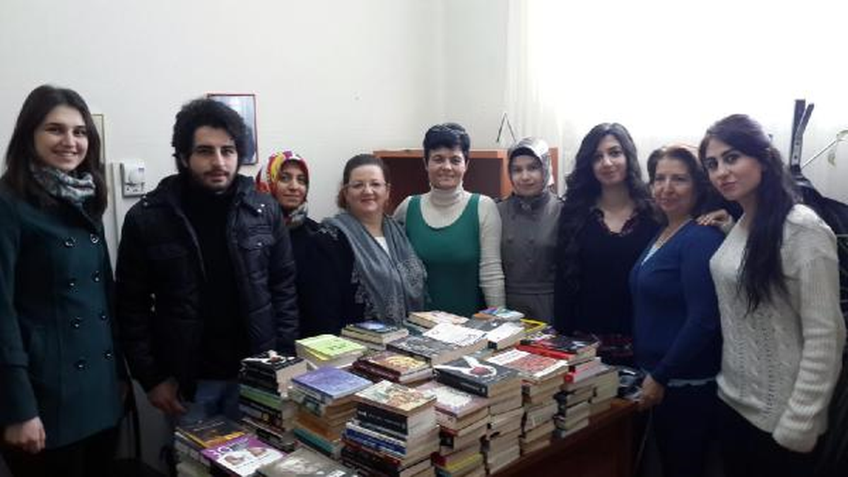 Üniversiteden Cezaevine Kitap Bağışı