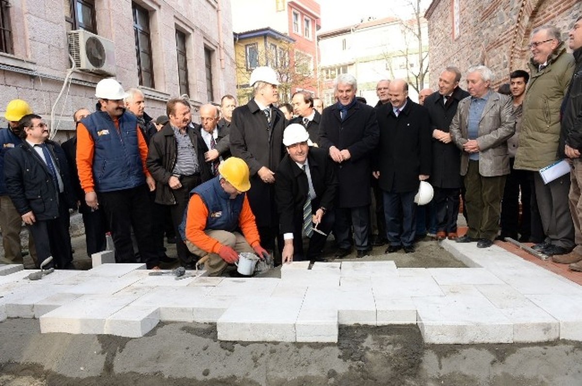 Ünlü Cadde Eski İhtişamına Kavuşuyor