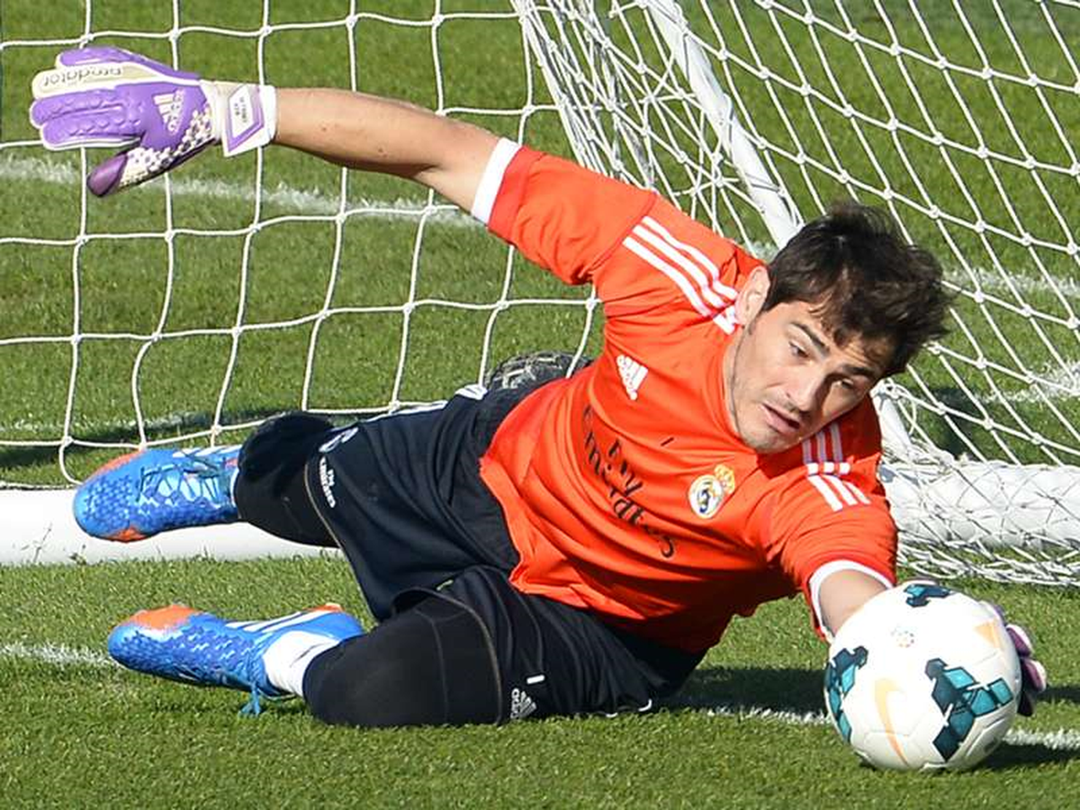 Angel Maria Villar: Casillas Dünyanın En İyi Kalecisi
