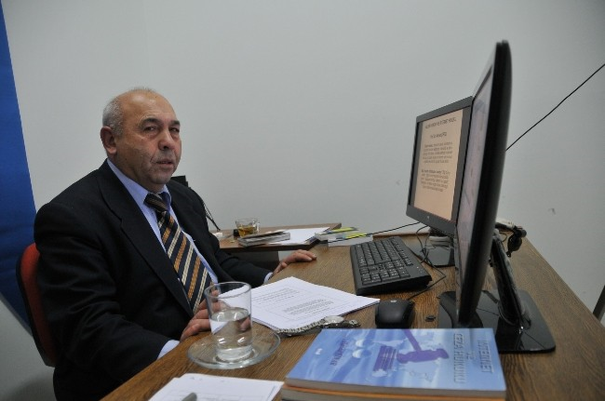 Akü\'de \'İnternet ve Bilişim Hukuku\' Konulu E-Konferans