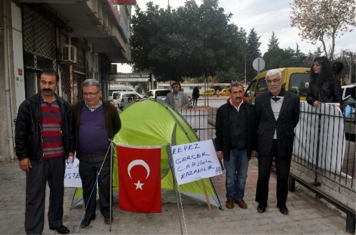 Antalya\'da Dört CHP\'liden Açlık Grevi