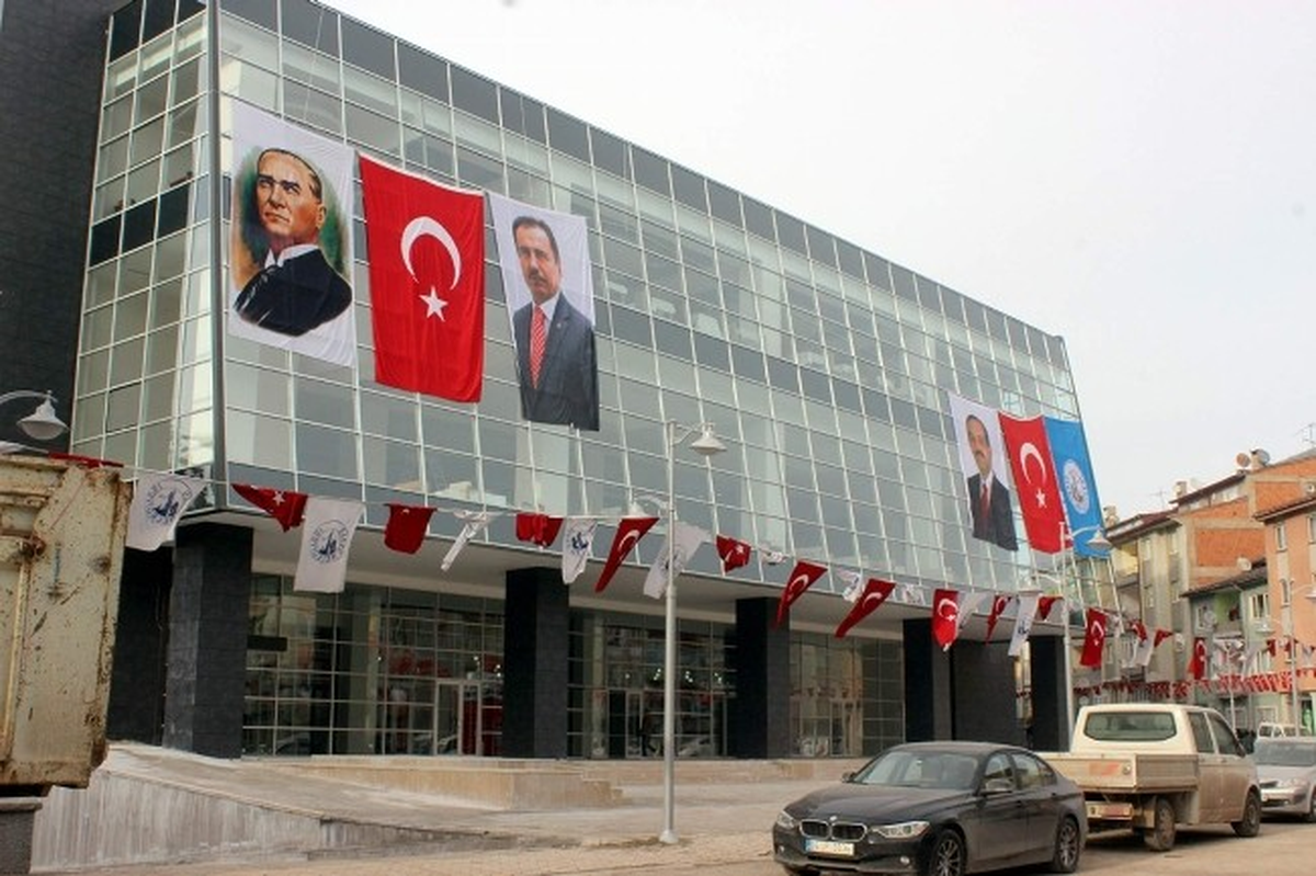 Başkan Ürgüp, Fidan Yazıcıoğlu Hanımlar Kültür Merkezinde İncelemeler Yaptı
