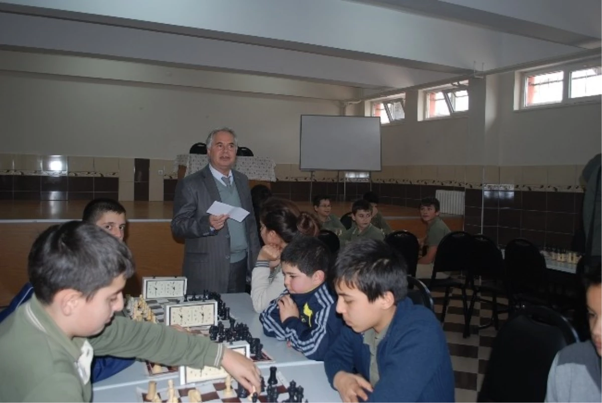 Çerkezköy 75. Yıl Ortaokulu\'nda Satranç Turnuvası Başladı